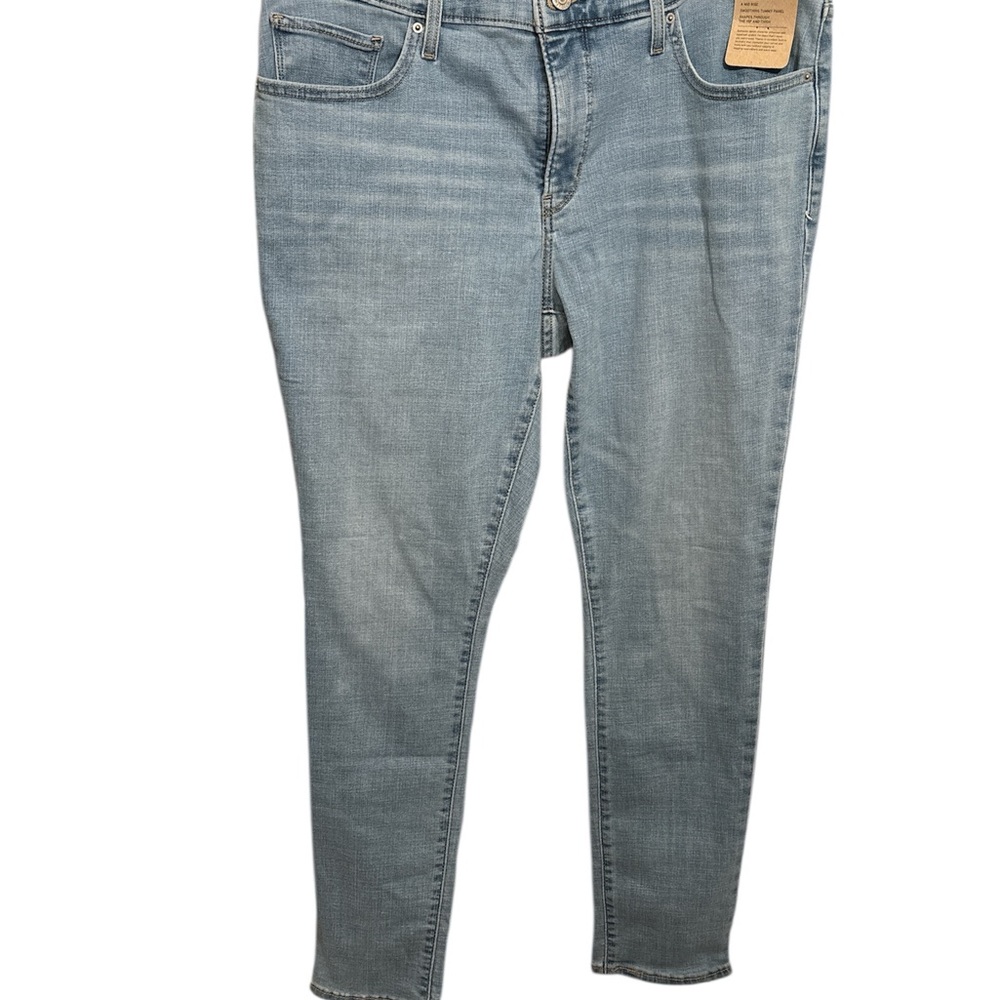 Levi's Light Blue Skinny Jeans - Women's Slim Fit - Picture 6 of 7